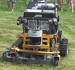 Case Western robotic lawnmoweerweb1.jpg